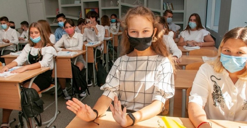 У 2021-2022 навчальному році українські школярі відпочиватимуть за новим графіком…