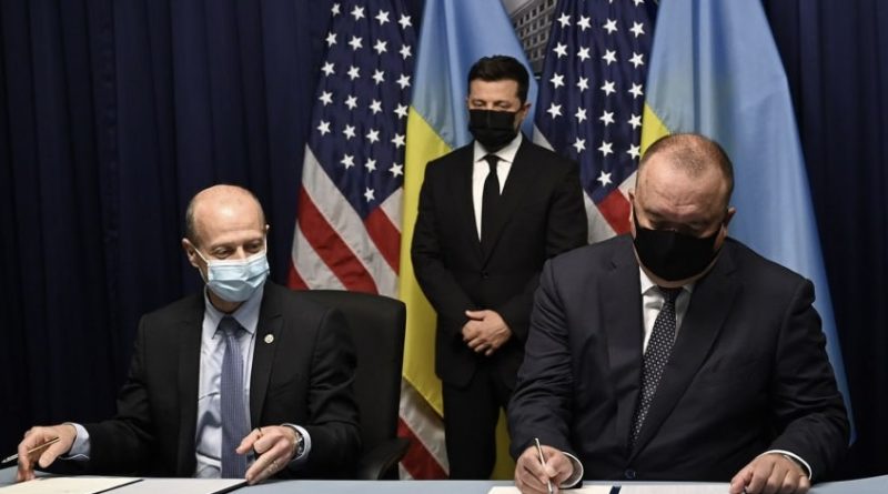 Ось вам і Зеленський! В США 15 хв назад було підписано історичне рішення згідно якого Україні і США спільно будуть будувати..