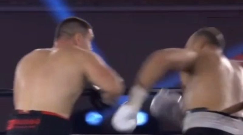 В 1-му ж раунді! Відомий українець потужно нокаутував досвідченого росіянина, який хотів відібрати пояс WBC (ВІДЕО)