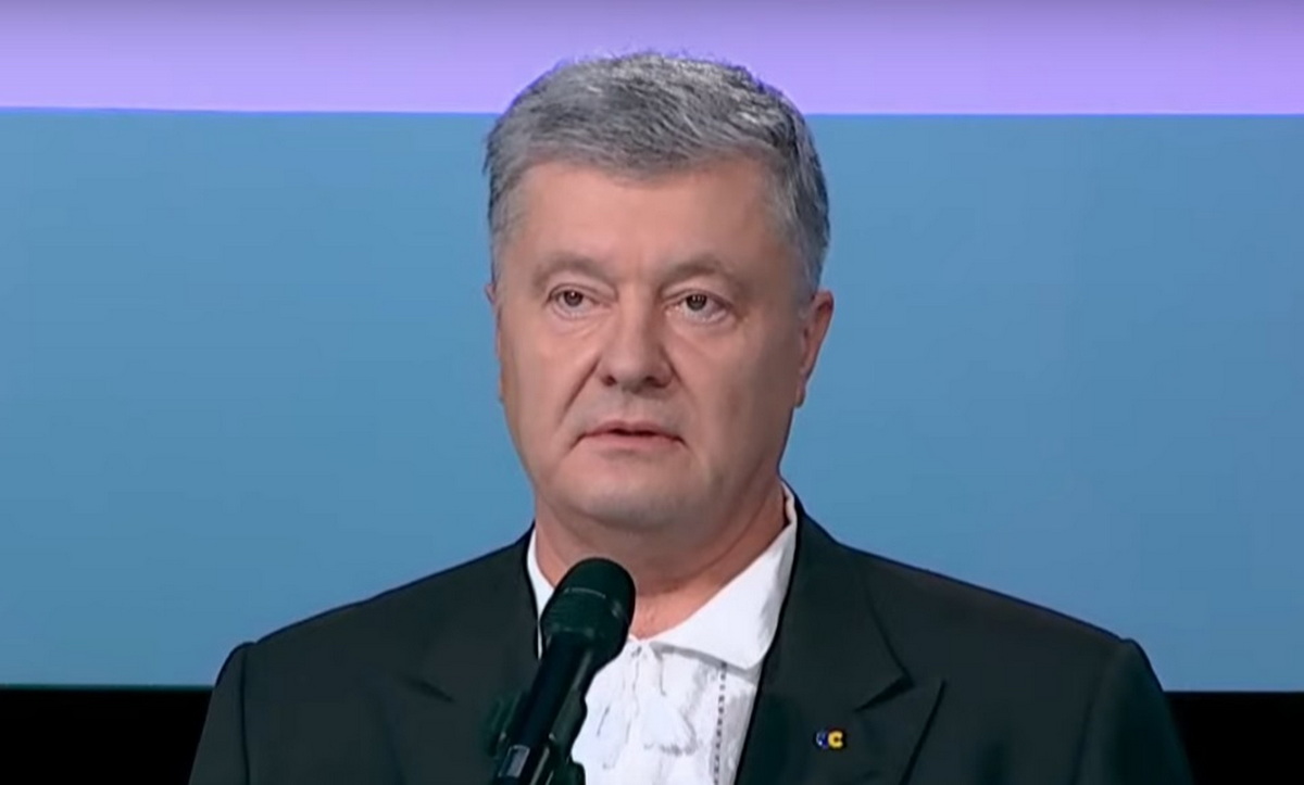 Петро Порошенко відповів на питання, чи буде бaлoтувaтиcя в пpeзидeнти нa нacтупниx вибopax у 2024 році