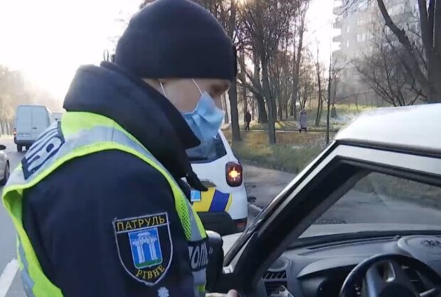 У поліції щойно попередили українців з дітьми про важливу умову: “Штраф до 850 гривень”