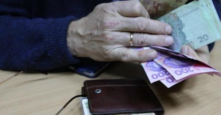 Пенсіонери і досі не можуть повірити своєму щастю: у 2022 році виплати українців підвищать ж на цілих 12 разів – кому і скільки додадуть