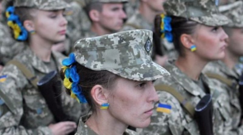 Жіночки, готуйтеся! Українок з песними професіями зобов’язали негайно стати на військовий облік: кого це стосується