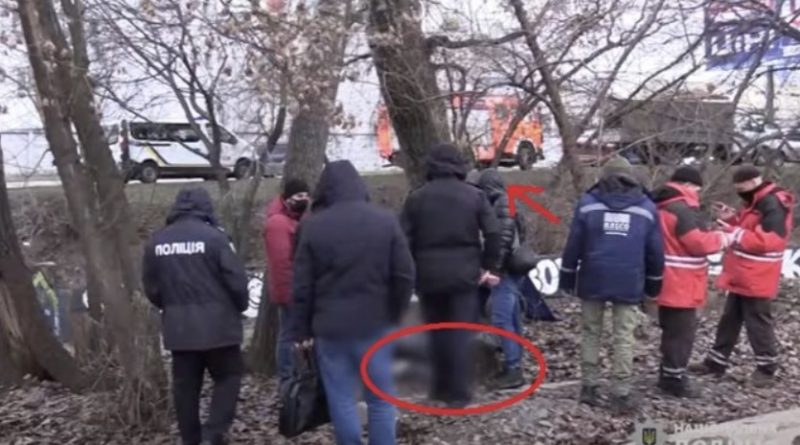 Жінка втратила свідомість коли його побачила: В Києві у річці Либідь виловили тіло легендарного військового: відео