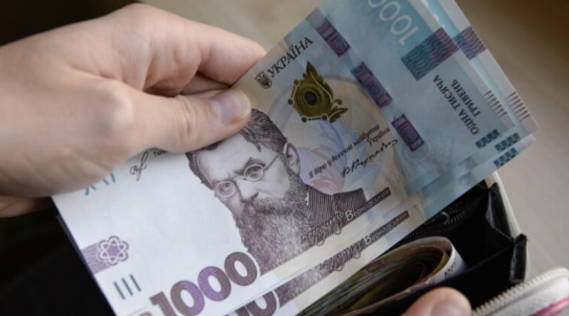 Заробляєте собі лівака? Прийдеться ділитися – українцям готують новий податок на підробіток – заплатить майже кожен