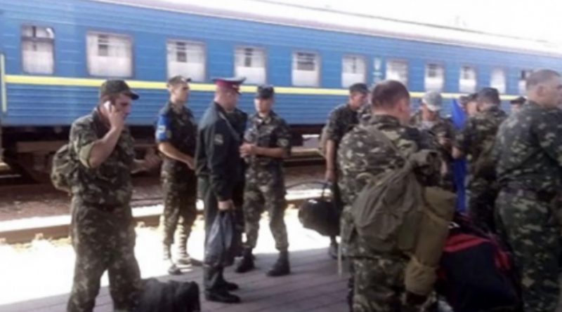 Розбудіть мене, я точно не сплю?! Солдат ЗСУ поїхав в Одесу і показав як там місцеві реагують на українську мову (Відео)