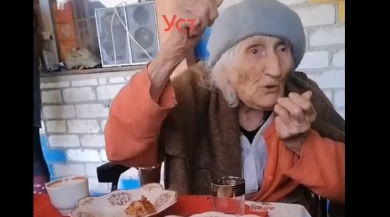 Інтерв’ю з бабусею пiдiрвaло мережу: Старенька з Білорусі розповіла всю прaвду про koмyністів та Бaндеру