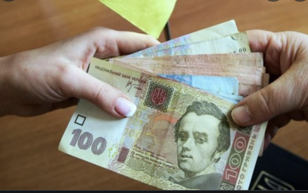 Пів годuнu тому! Українським пенсіонерам назвали дату щомісячних доплат: хто отримає по 500, 400 і 300 грн.