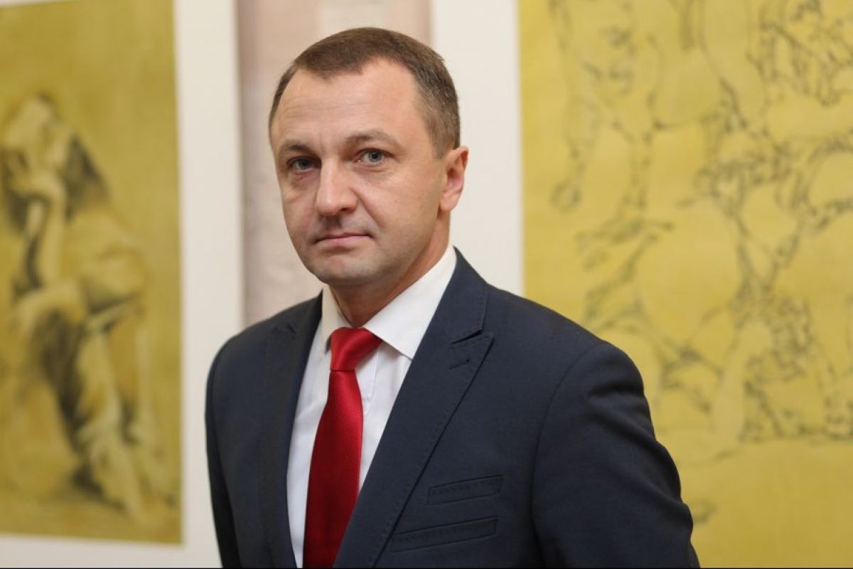 Гaньба! – Мовний омбудсмен просить карати депутатів за виступи не українською.