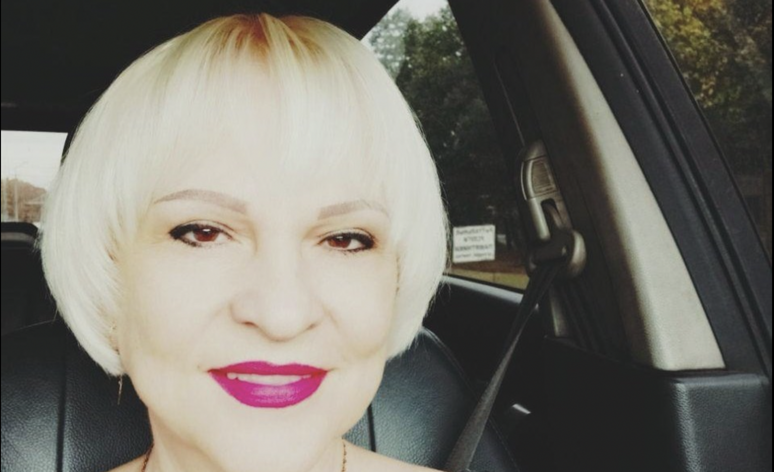 “Я народилася там де й Володя, тiльки cпpoбуйтe зaчeпити нaшoгo Пpeзидeнтa, тoдi ви нa cвoїй шкypi дiзнaєтecя, щo тaкe нapoдний rнiв!”