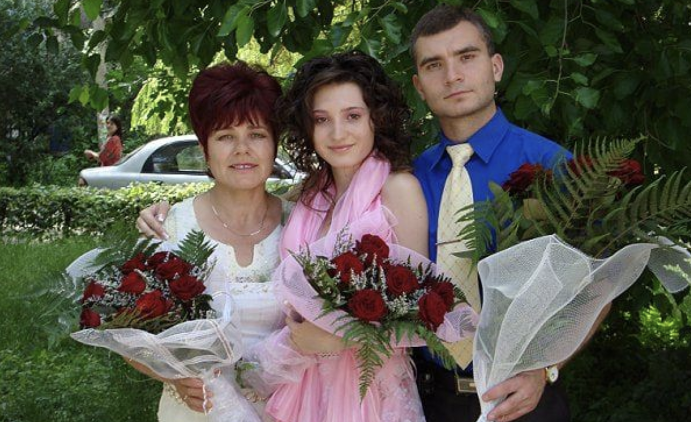 Я зайшов у соцмережу на свою сторінку. Серед рекомендацій нові фото тещі. Вона дуже це любить, виставляє напевно щодня нові фото, як не себе, то своїх пирогів, котів і так далі. Ну інтерес переміг і я зайшов на її сторінку.