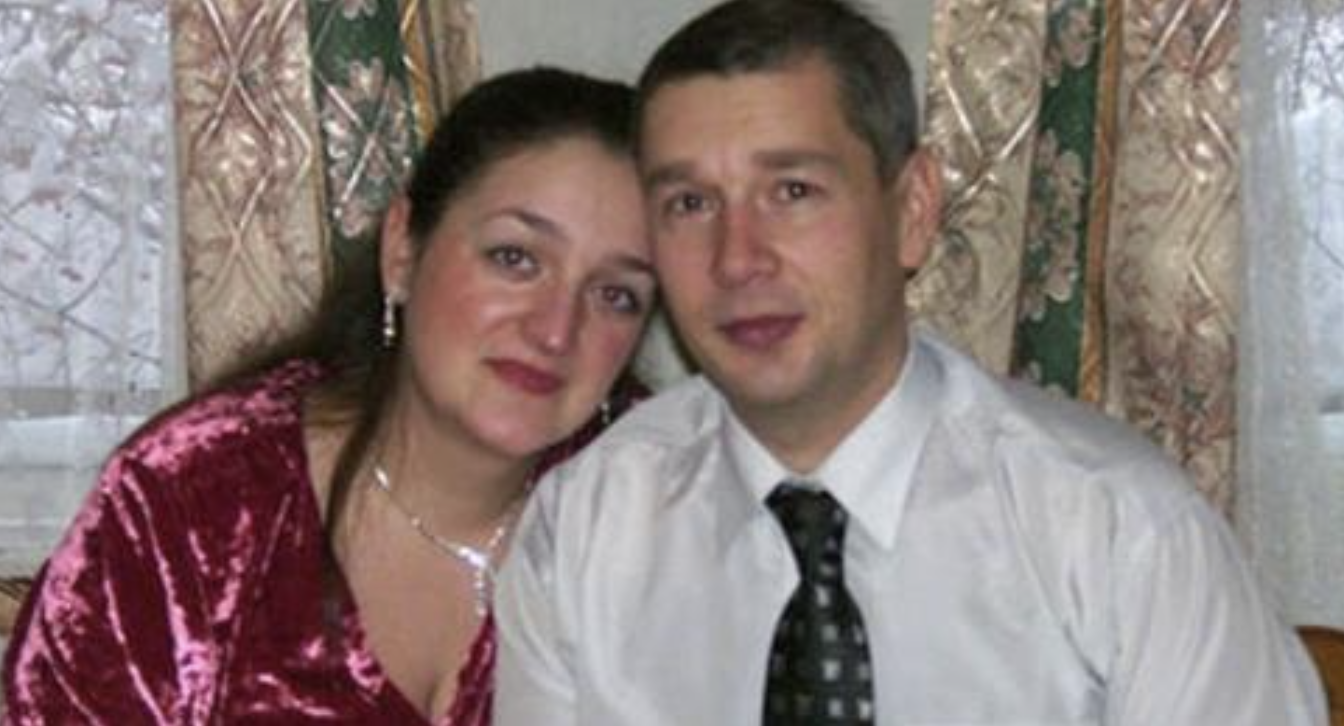 Коли я приїхала додому, то стала чоловікові розповідати про одного хлопчика з дитячого будин ку, який був на нього дуже схожий. Але варто було мені просто згадати про уси новлення, він став кричати на мене. А потім я виnадково згадала прізвище хлопчика, і він змінився в обличчі. На наступний день він погодився зі мною сходити в дитячий будинок. Коли ми повернулися додому, він впав на коліна і почав мене благати забрати того хлопчика, він у всьому мені зізнався.